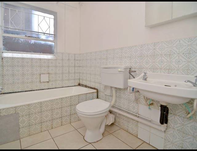 1 BEDROOM APARTMENT FOR SALE IN WINDSOR